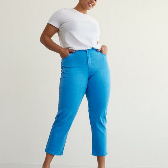 Reitmans Straight-Leg Super High-Rise Ankle Jean in French Blue - Picture 1 of 12